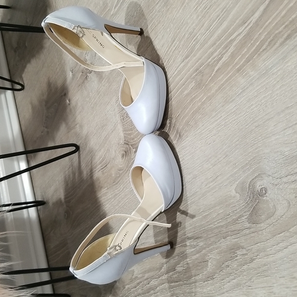 Shoes - Picture 3 of 6